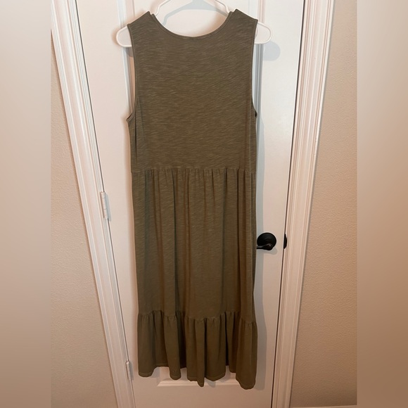 Old Navy - Olive Green Tiered Knit Midi Dress - Size M - Picture 5 of 5